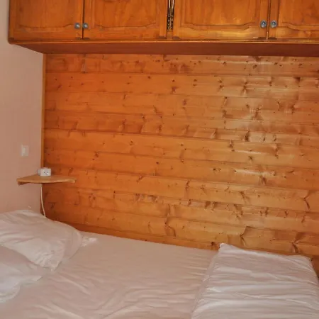 Pres Des Pistes Avec Balcon Et Parking - Fr-1-693-75 דירה